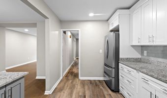 4727 EXETER St, Annandale, VA 22003