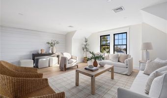 14 Kay Blvd, Middletown, RI 02842