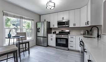 7910 PEYTON FOREST Trl, Annandale, VA 22003