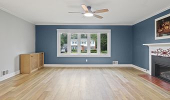 8323 BLOWING ROCK Rd, Alexandria, VA 22309