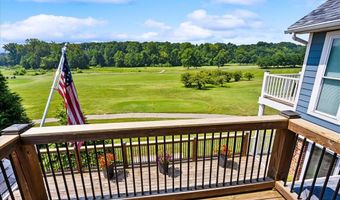 18 Woodland Hills Ct, Alton, IL 62002