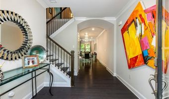 1616 Prestwick Ln, Dunwoody, GA 30338