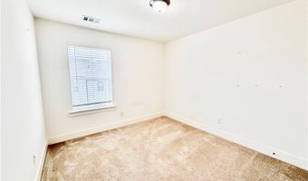 34 Auburn Woods Dr, Auburn, GA 30011