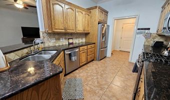 916- B Bronstad Dr, Andrews, TX 79714