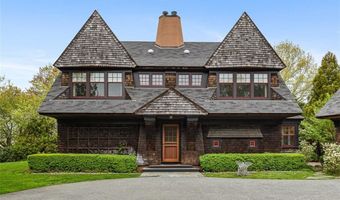 25 Walnut St, Jamestown, RI 02835