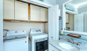 102 Cranberry Ter, Cranston, RI 02921