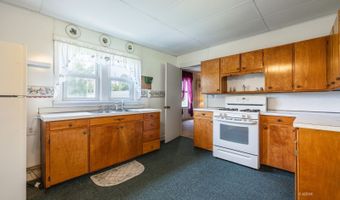 1696 Morton Ave, Albany, OH 45710