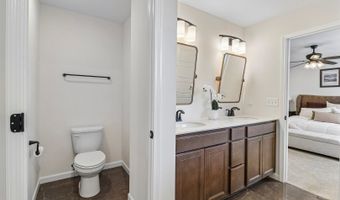 8 Liam Ct, Algonquin, IL 60102