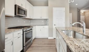 381 Masters Dr, Addison, IL 60101