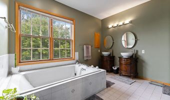 2400 Ridgetop Cir, Ames, IA 50014