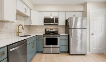 5002 9TH St S, Arlington, VA 22204