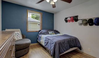 2320 S GREENVIEW St, Appleton, WI 54915