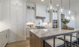 609 N Salem St, Apex, NC 27502