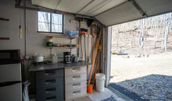 4624 Rhoric Rd, Athens, OH 45701