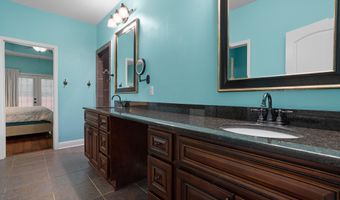 2100 Parkview Cv, Biloxi, MS 39532