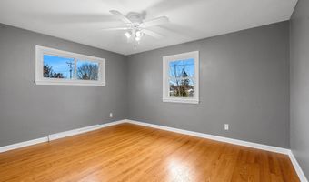 4710 W CAPITOL Dr, Appleton, WI 54913