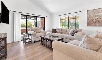 11722 Oak St, Apple Valley, CA 92308