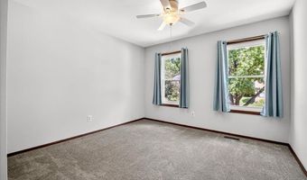 465 Redwood Forest Dr, Ballwin, MO 63021
