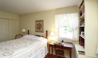 11 Tozier St, Belfast, ME 04915