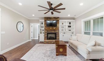 116 Bowery Ln, Albertville, AL 35950