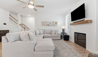 166 Fontana Lake Rd, Aberdeen, NC 28315