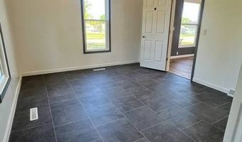 803 11th St, Aurora, NE 68818