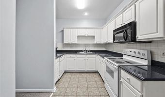 1245 CREEK FOREST Ln 8, Austell, GA 30106
