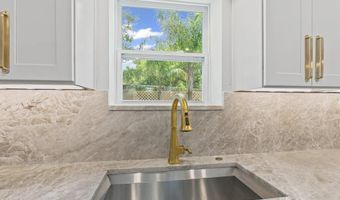 50 17TH St, Atlantic Beach, FL 32233