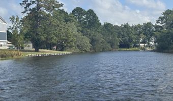 585 Creek Place Rd, Arapahoe, NC 28510