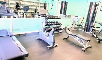 3101 N Country Club Dr 101, Aventura, FL 33180