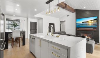 2146 Foster St, Oceanside, CA 92054