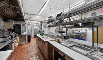 8713 Gravois Rd, Affton, MO 63123