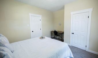 1217 W 3rd St, Anderson, IN 47304