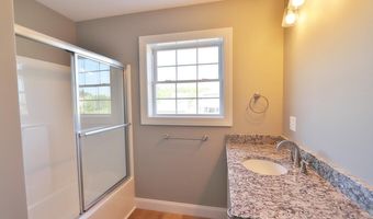 6 Lilac Ave, Bangor, ME 04401