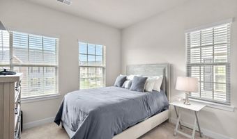 323 SOUTHWIND Dr, Accokeek, MD 20607