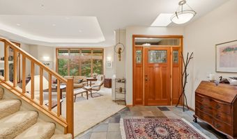 611 Forest St, Ashland, OR 97520