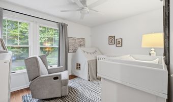 2 Brittania Dr 2, Danbury, CT 06811