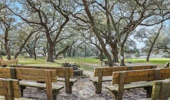 1115 County Road 307, Alleyton, TX 78935