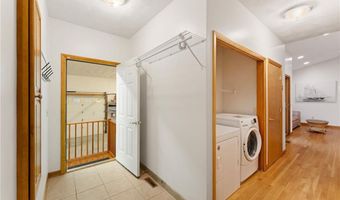 6 Windward Cir, Narragansett, RI 02882