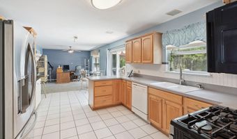 1527 Berkeley Ave, Beachwood, NJ 08722