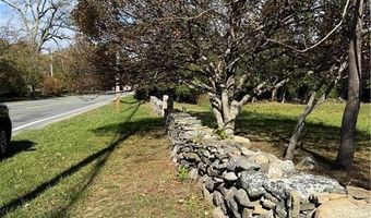 536 W Main Rd, Little Compton, RI 02837