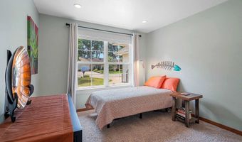 2744 W COMMONWEALTH Ct, Appleton, WI 54914