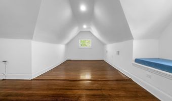 46 W 43RD St, Bayonne, NJ 07002