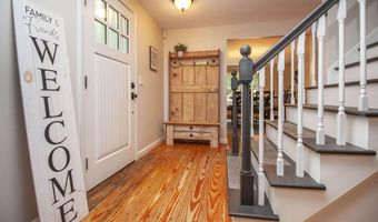 96 Pond View Dr, Auburn, NH 03032