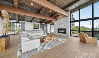 404 Silver Eagle Trl, Banner Elk, NC 28604