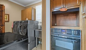 2530 E ALBERSON Dr, Albany, GA 31721