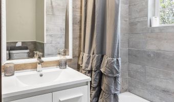 587 Robert Henry, Macon, GA 31206