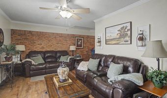 835 Lakewood Pl, Biloxi, MS 39532