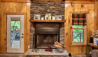 305 Griffin Ln, Allardt, TN 38504