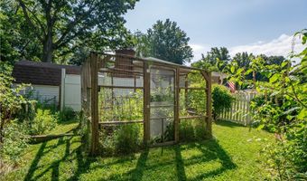 374 Woodlawn Reserve Rd, Akron, OH 44305